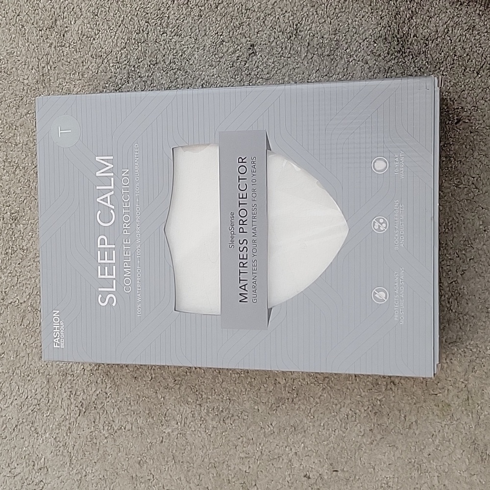 New! Fashion Bed Group Sleep Calm Matress Protector Cover. Size Twin